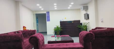 Khu tiếp khách ở sảnh