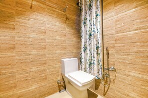 Bathroom - Fabhotel Orchid Blu (New Delhi)