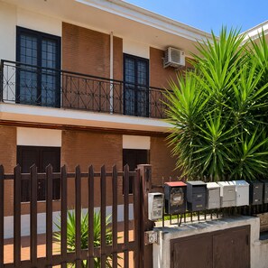 Exterior - Vrbo Property (Roma)