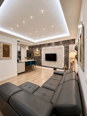 Living area - Vrbo Property (Roma)