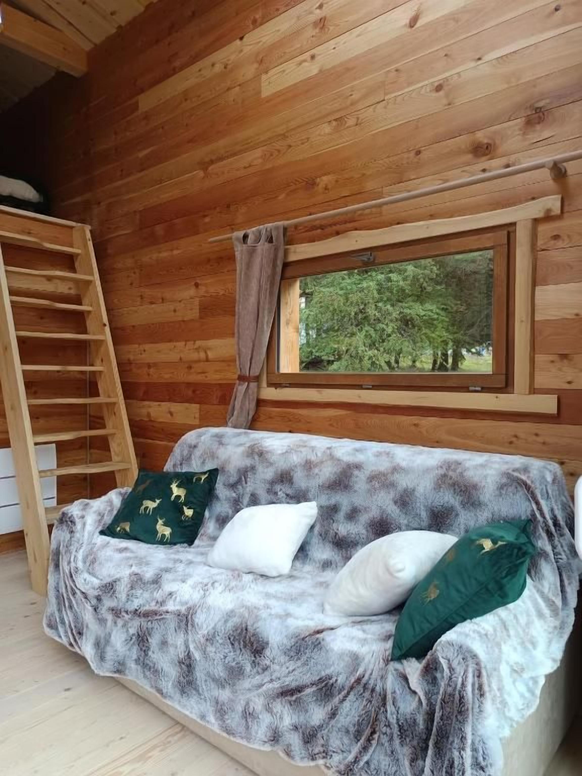 Family Chalet, Mountain View | Living area