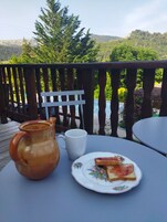 Desayuno típico de la región gratuito y diario