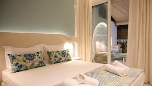 In-room safe, free WiFi - Perea Fiore Suites (Perea)
