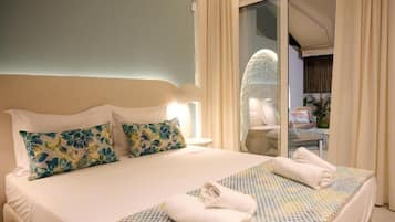 In-room safe, WiFi (free)