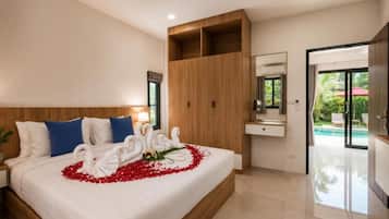 Deluxe Double Room, Pool View