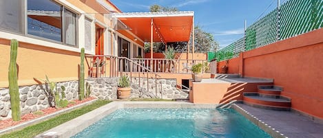 屋外プール、温水プール