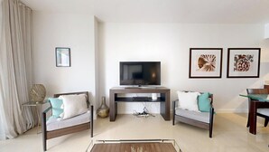 Unclassified image, 4 of 6, button - ICON Brickell High-Floor Condo, City Views, Pool & Spa (Miami)