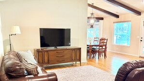 Living area - Quiet, serene home in Hulbert with 2 bedroom, 2 bathroom & ample living space. (Hulbert)