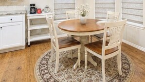 Dining - Quiet, serene home in Hulbert with 2 bedroom, 2 bathroom & ample living space. (Hulbert)