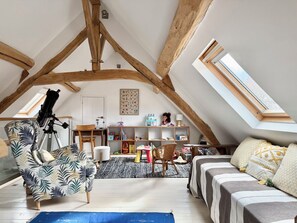 Unclassified image, 3 of 39, button - Vrbo Property (Sainte-Céronne-lès-Mortagne)