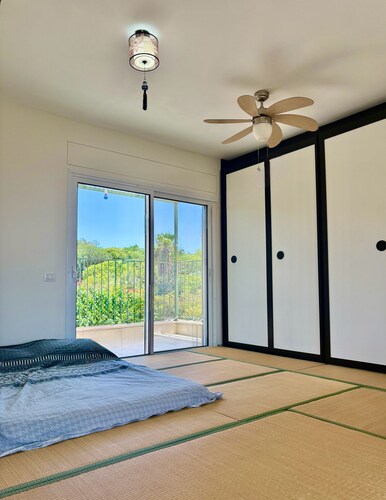 Spacious country house with a large garden. 5 Mins from the sea of Galilea.