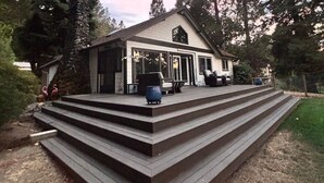 Exterior - River front home in Grants Pass. Fishing & relaxation haven. (Grants Pass)