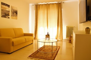 Living area - Vrbo Property (Venezia)