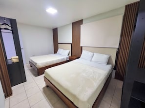 Ảnh chưa phân loại, 2 trong số 14 ảnh, nút