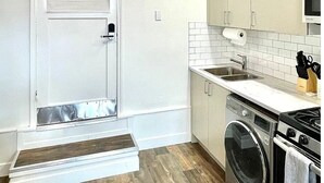 Private kitchen - Cozy studio home - Near BYU and UVU (Orem)
