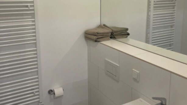 Unclassified image, 1 of 6, button - Vrbo Property (Berlin)