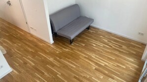 Unclassified image, 3 of 6, button - Vrbo Property (Berlin)