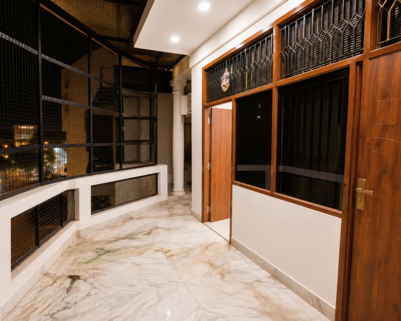 Luxury Room, Balcony, City View | Interior