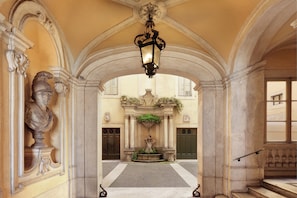 Bahagian dalam