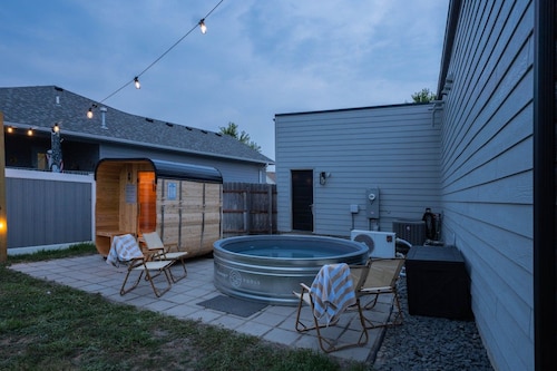 The Metta: Sauna, Heated Floors, By Sports Complex