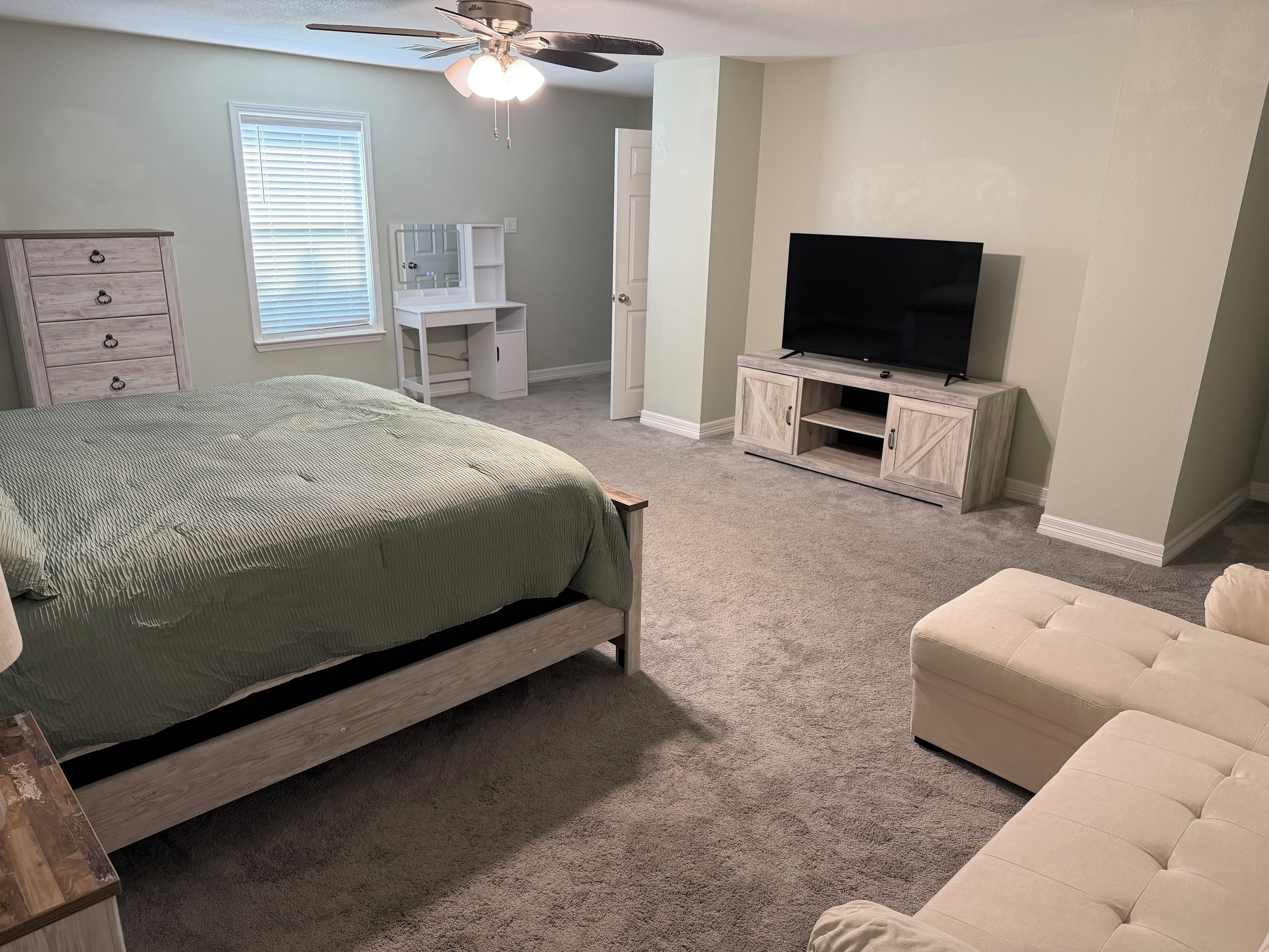 2 bedrooms, WiFi, bed sheets