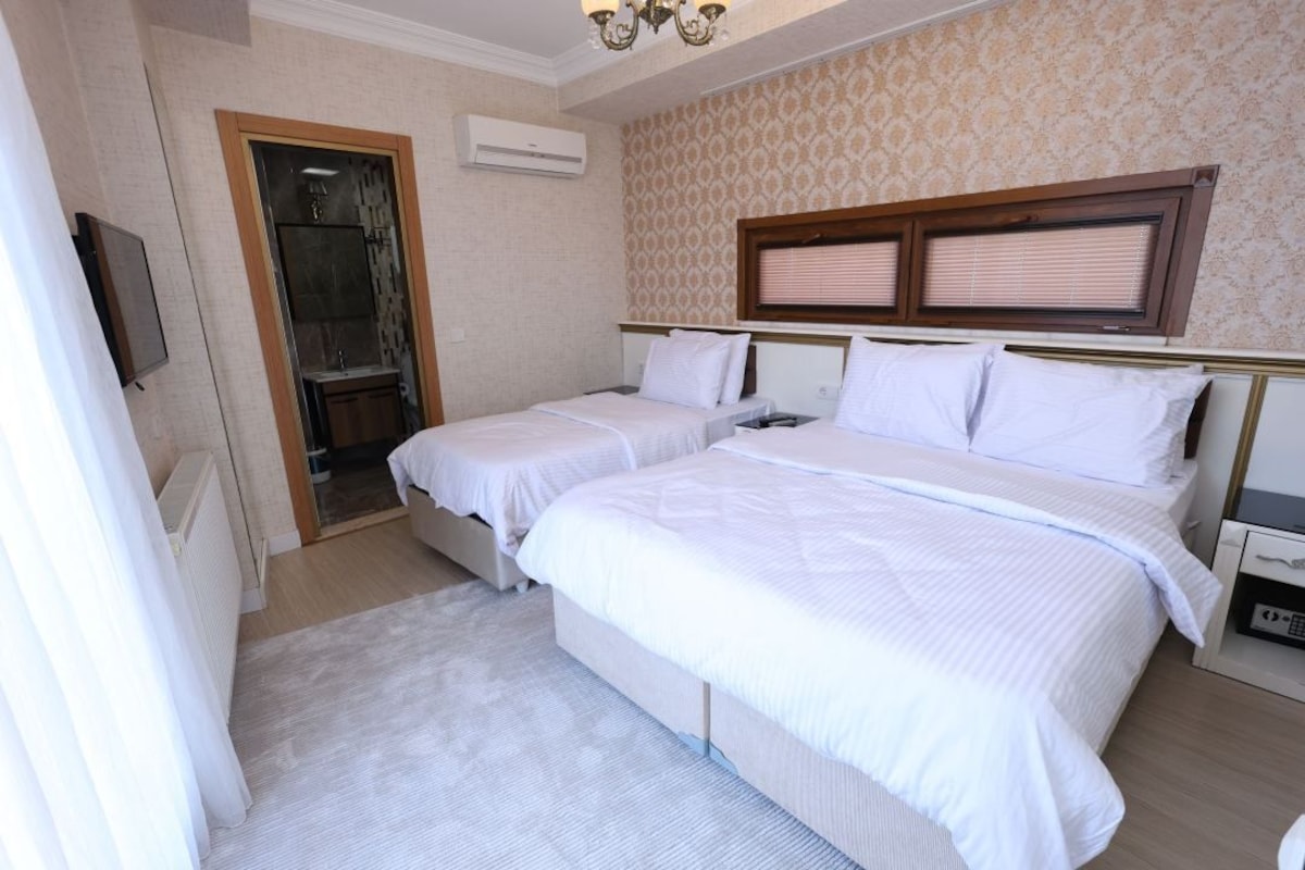 Quarto duplo básico | Cofres nos quartos, quartos à prova de som