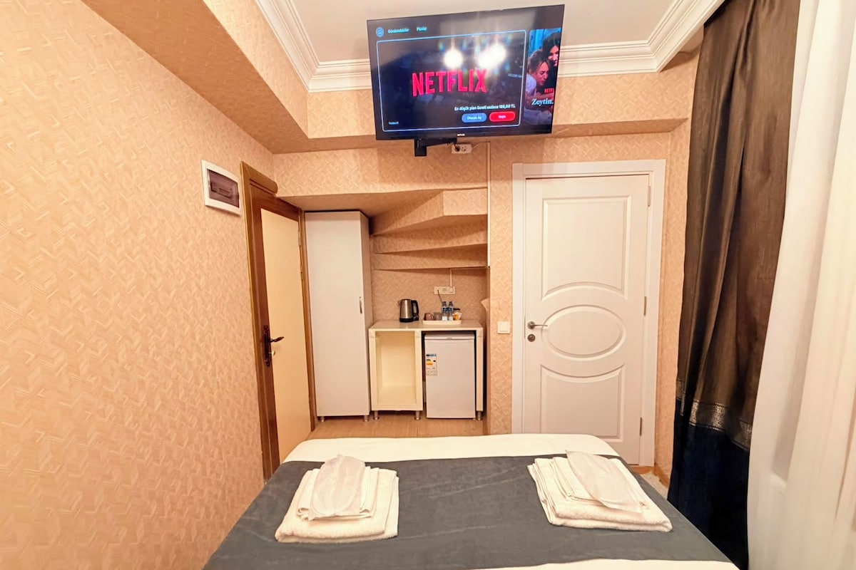 Quarto casal clássico de uso individual | Cofres nos quartos, quartos à prova de som