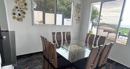 Luxurious Villa Retreat With Private Pool in Villa Vásquez