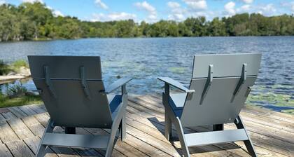 Serene Lake Retreat with Northern Michigan Feel - 20 Minutes from Ann Arbor