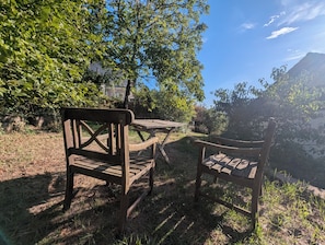 Outdoor dining - La Maison sur la Colline - Natur, Garten & Aussicht (Höchst im Odenwald)