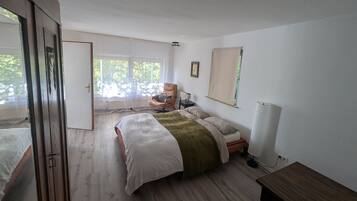 2 chambres, bureau, fer et planche à repasser, Wi-Fi gratuit