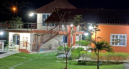 Private Oasis Villa: Pool, BBQ Area & Lush Nature - Family Friendly