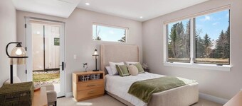 Gorgeous 3 bedroom house + office in trendy Carbondale