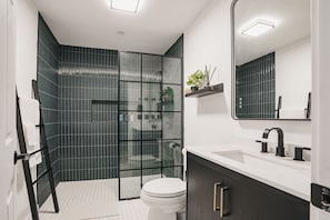 Bathroom - Luxury A-Frame Stay w/ Fire Pit (Taberg)
