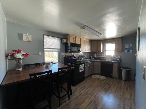 Home Workplace/Getaway
