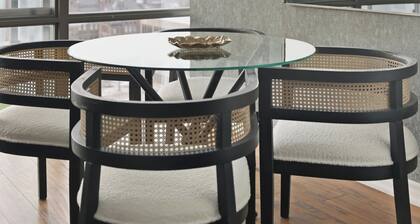 Executive Toronto Condo Balcony & City Views