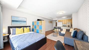 Iron/ironing board, WiFi, bed sheets