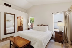 2 chambres, bureau, fer et planche à repasser, Wi-Fi gratuit