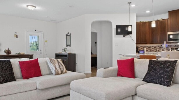 Unclassified image, 1 of 27, button - Spacious 5-bedroom house in awesome Seguin with EV charger and gym (Seguin)