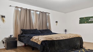 Unclassified image, 3 of 27, button - Spacious 5-bedroom house in awesome Seguin with EV charger and gym (Seguin)