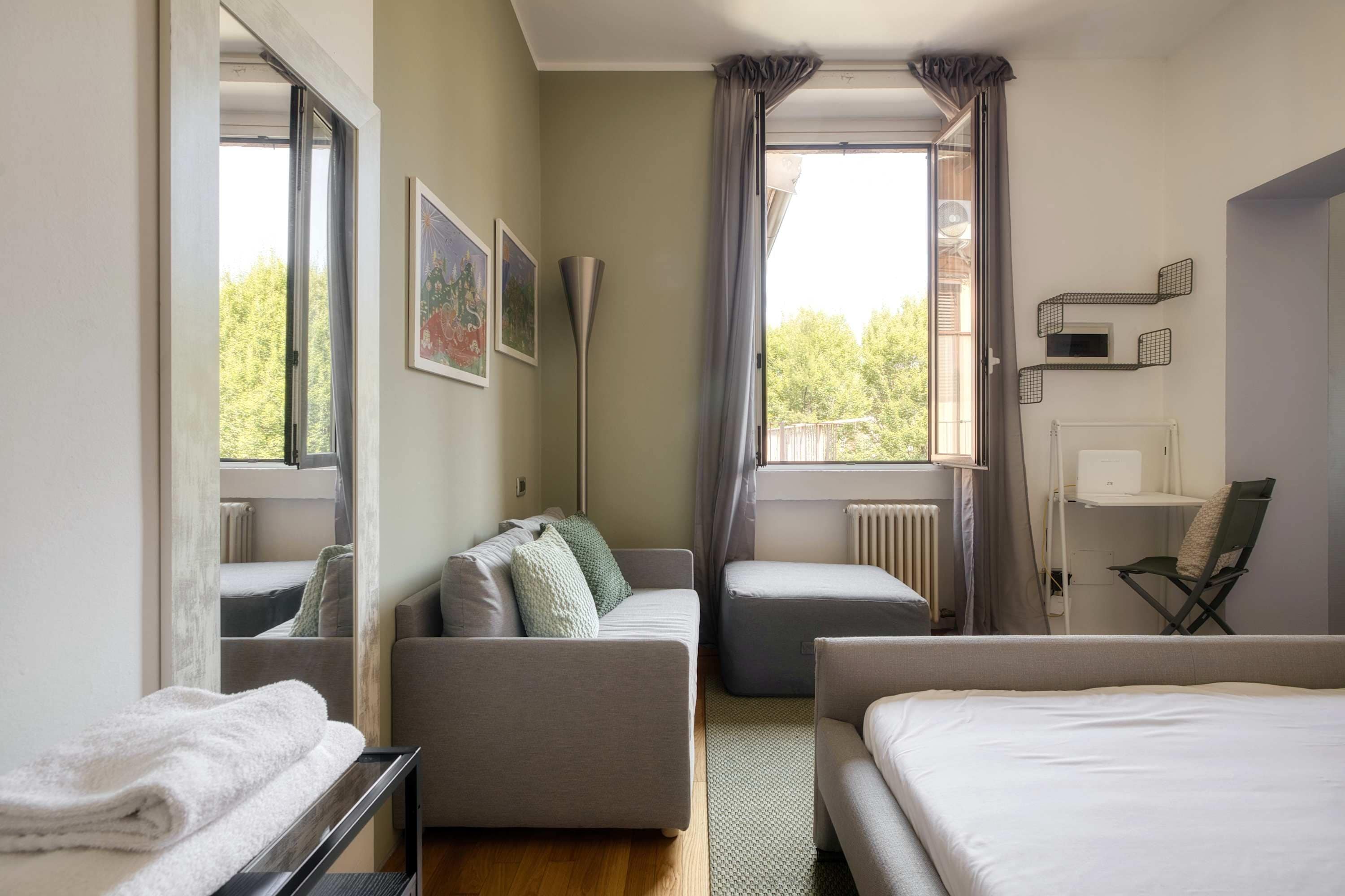 WiFi, bed sheets