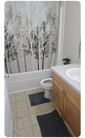 Bathroom - Delta room (Fort McMurray)