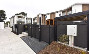 Unclassified image, 3 of 36, button - The Marine Parade Haven with Private Parking (Christchurch)