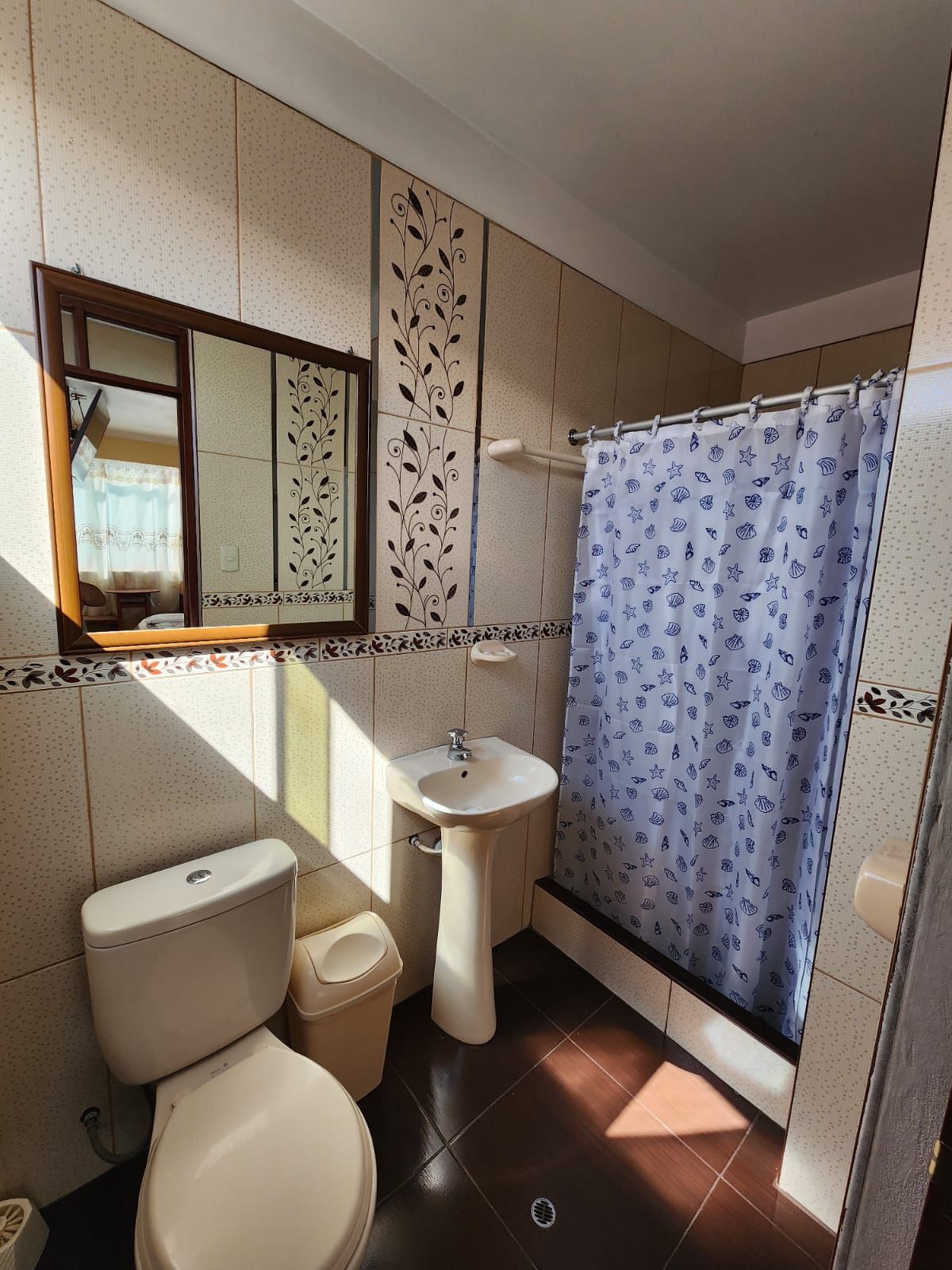 Economy Double Room, Non Smoking, City View | Bathroom | Shower, towels, soap, toilet paper