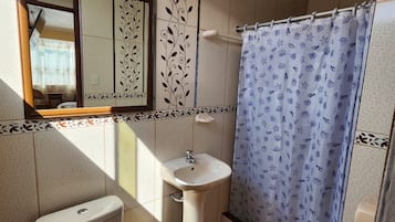 Economy Double Room, Non Smoking, City View | Bathroom | Shower, towels, soap, toilet paper