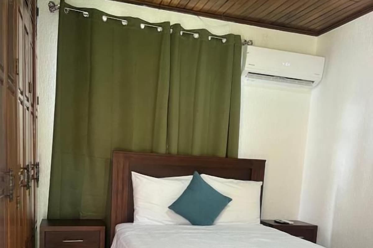 Standard Room, Ensuite | WiFi (free)