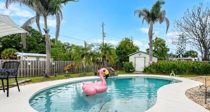 Tropical Melbourne 3BR Home w/ Pool • Screened Patio • Close to Beaches! ☀️
