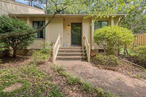 Exterior - NC State + North Hills + Duke Raleigh + RDU + Firepit + Cozy 2BR (Raleigh)