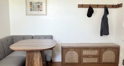 Waterfront 1BR + Private Pier Tiki Lee’s Tournament Stay