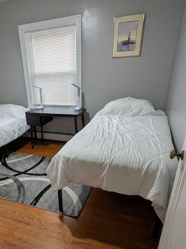 Historic Medina Square Ranch home. Walk to the Square! Vintage 50's ...